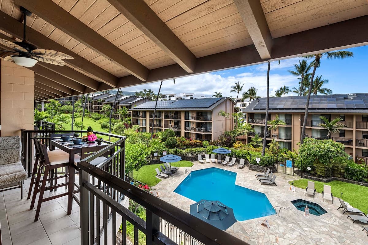 Condo in Kailua-Kona · ★4.91 · 1 bedroom · 3 beds · 1 bath - Photo 2