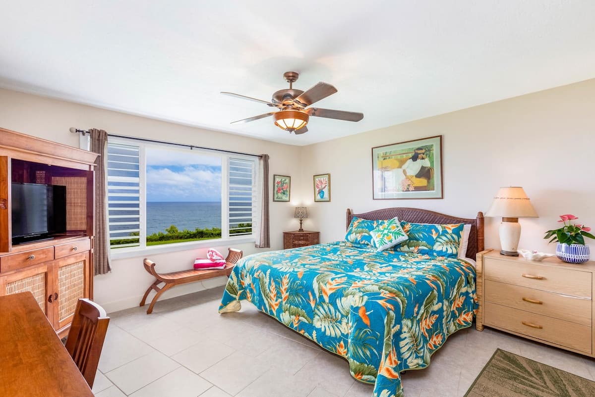 Condo in Princeville · ★4.66 · 2 bedrooms · 2 beds · 2 baths - Photo 1