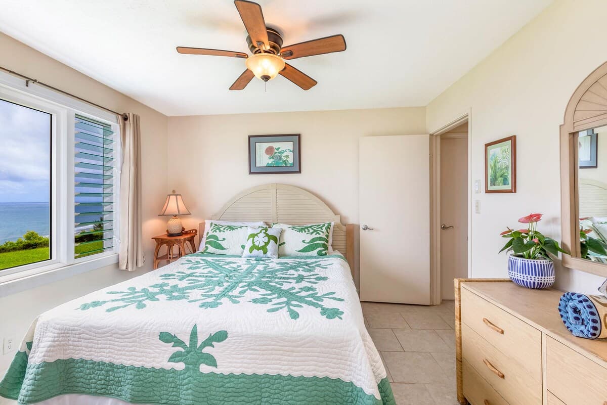 Condo in Princeville · ★4.66 · 2 bedrooms · 2 beds · 2 baths - Photo 5