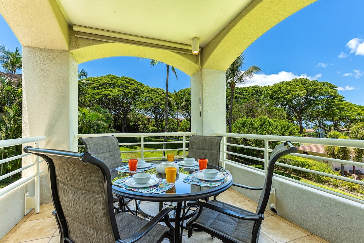 Condo in Wailea · ★4.83 · 2 bedrooms · 2 beds · 2 baths - Photo 1