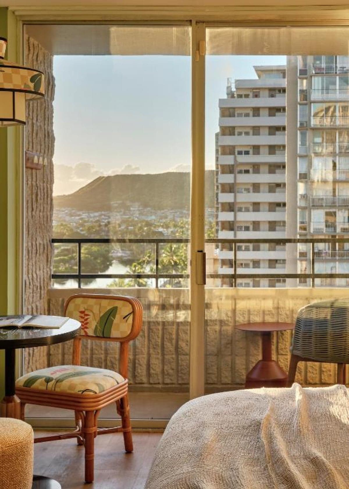Hotel in Honolulu · ★4.84 · 1 bedroom · 1 bed · 1 shared bath - Photo 1