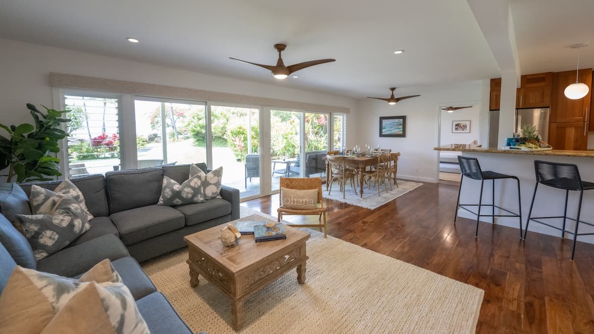 Condo in Lahaina · ★5.0 · 3 bedrooms · 5 beds · 3 baths - Photo 2