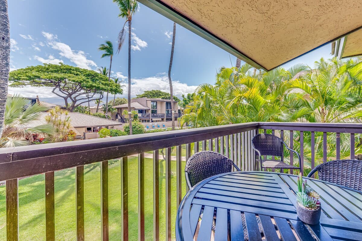 Condo in Kihei · ★4.81 · 2 bedrooms · 3 beds · 2 shared baths - Photo 2