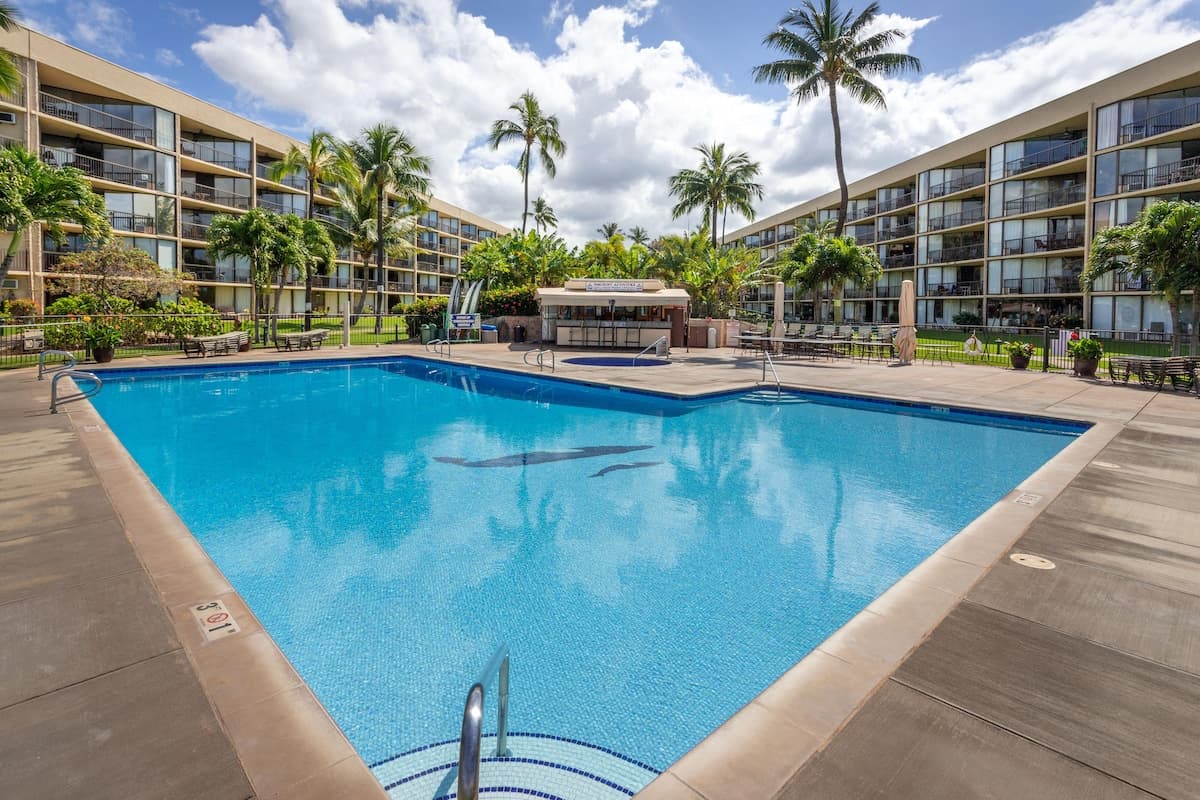 Condo in Kihei · ★4.33 · 1 bedroom · 3 beds · 2 shared baths - Photo 5