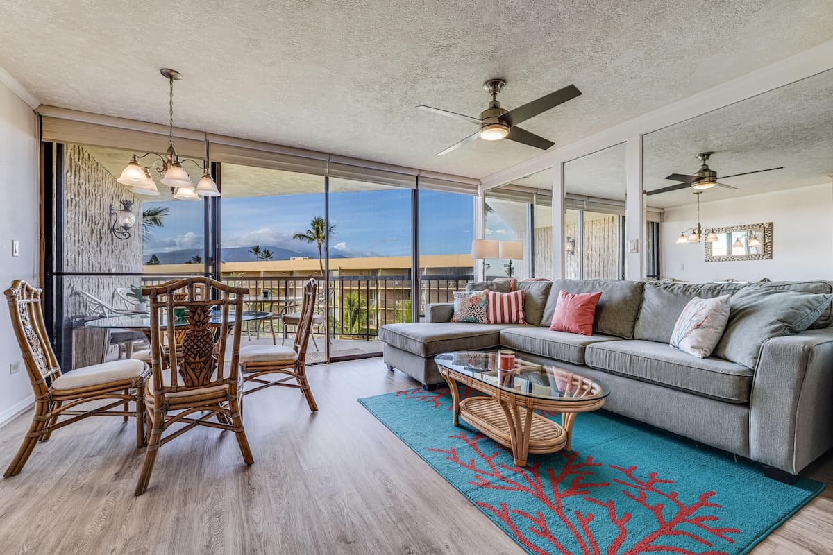 Condo in Kihei · ★4.8 · 1 bedroom · 2 beds · 1 bath - Photo 2