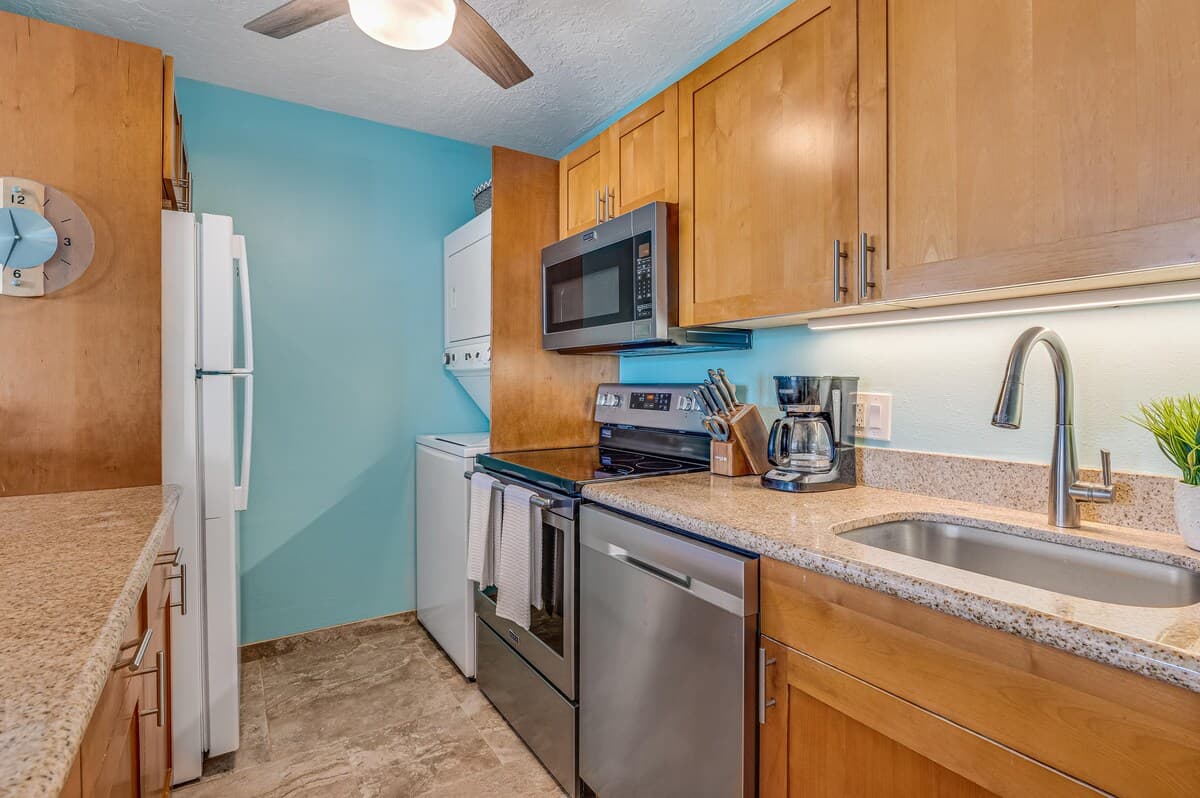June Special Rate Beach Chic, Huge Ocean Views, W - Photo 3