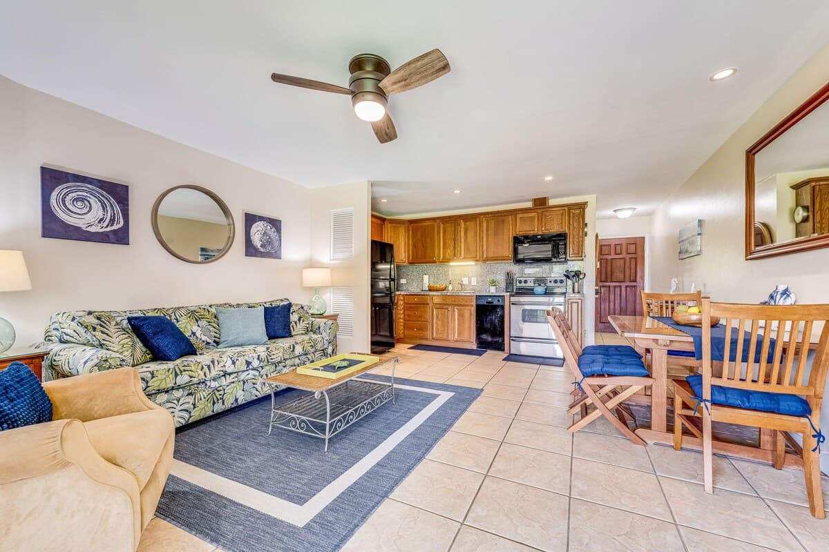 Condo in Kihei · ★4.82 · 1 bedroom · 2 beds · 1 shared bath - Photo 2