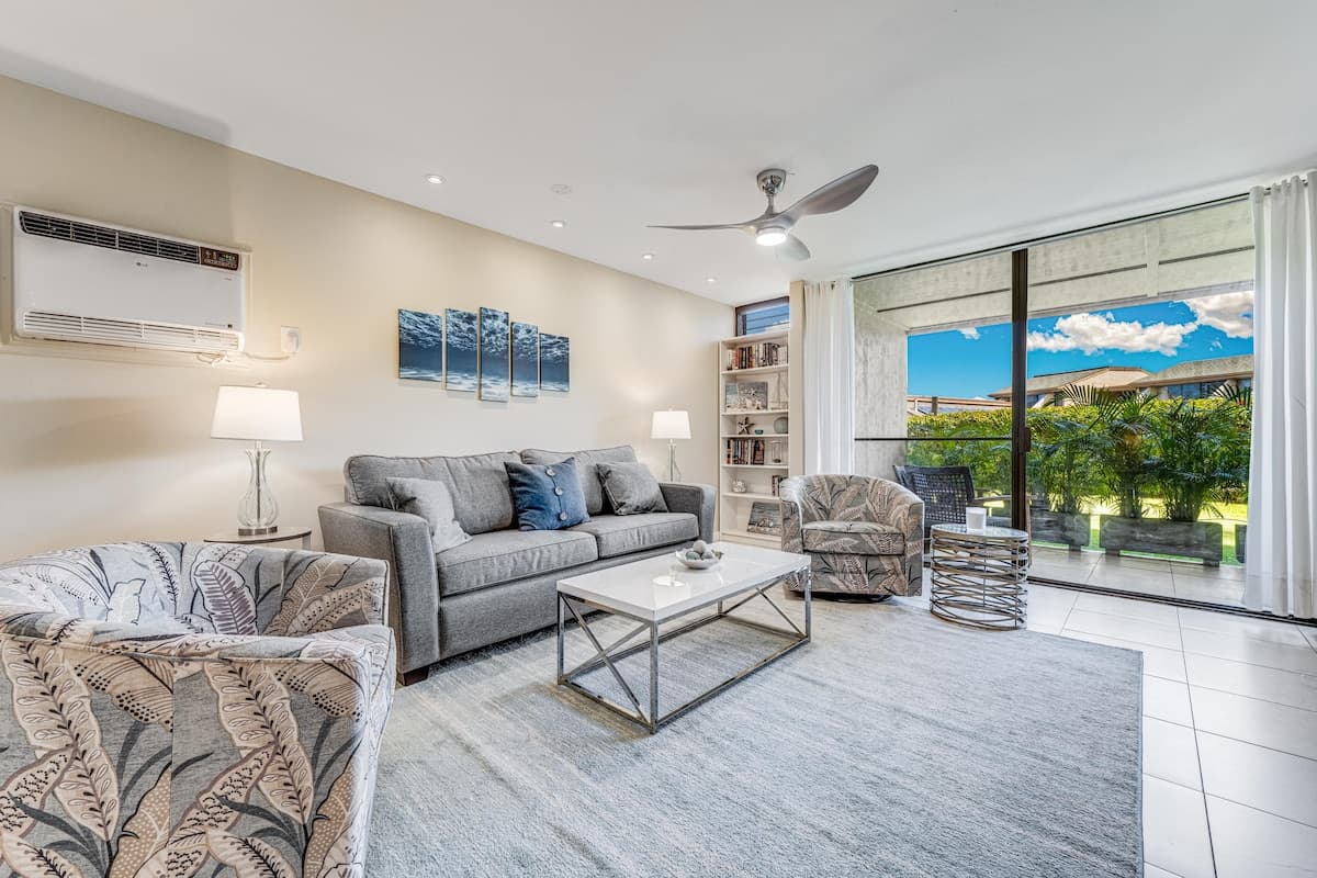 Condo in Kihei · ★4.8 · 2 bedrooms · 3 beds · 1 shared bath - Photo 1