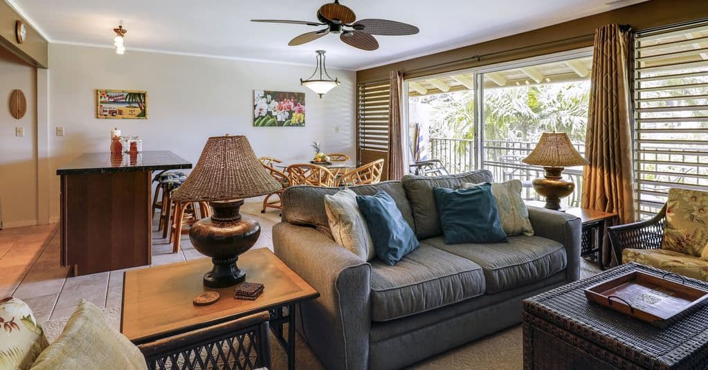 Condo in Lahaina · ★4.77 · 2 bedrooms · 4 beds · 1 private bath - Photo 2