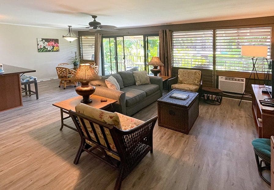 Condo in Lahaina · ★4.77 · 2 bedrooms · 4 beds · 1 private bath - Photo 1
