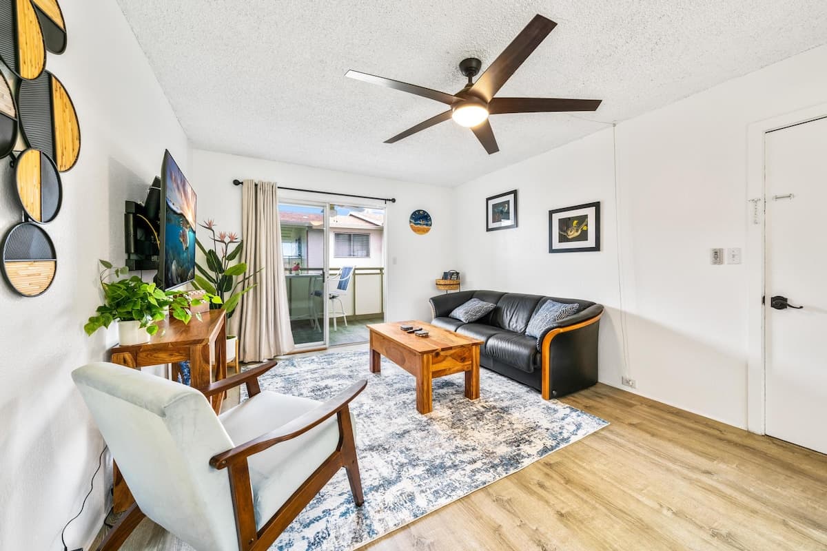 Condo in Kailua-Kona · ★4.5 · 1 bedroom · 1 bed · 1 shared bath - Photo 3