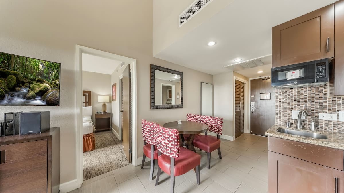 Condo in Kapaa · ★4.7 · 1 bedroom · 2 beds · 1 bath - Photo 3