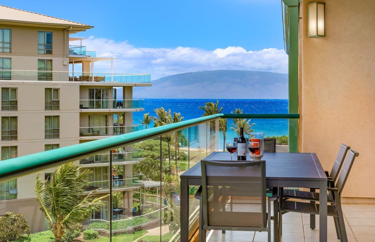 Condo in Lahaina · ★4.67 · 2 bedrooms · 3 beds · 2 baths - Photo 1