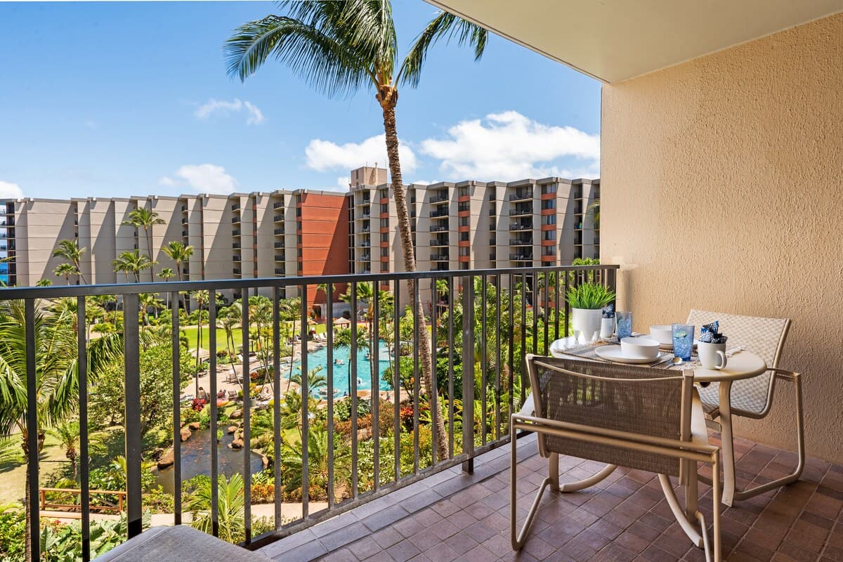 Condo in Lahaina · ★4.95 · 1 bedroom · 2 beds · 1 bath - Photo 1