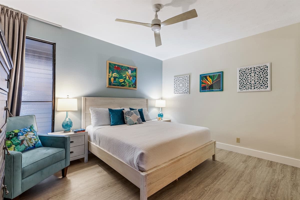 Condo in Lahaina · ★4.96 · 2 bedrooms · 3 beds · 2 baths - Photo 5