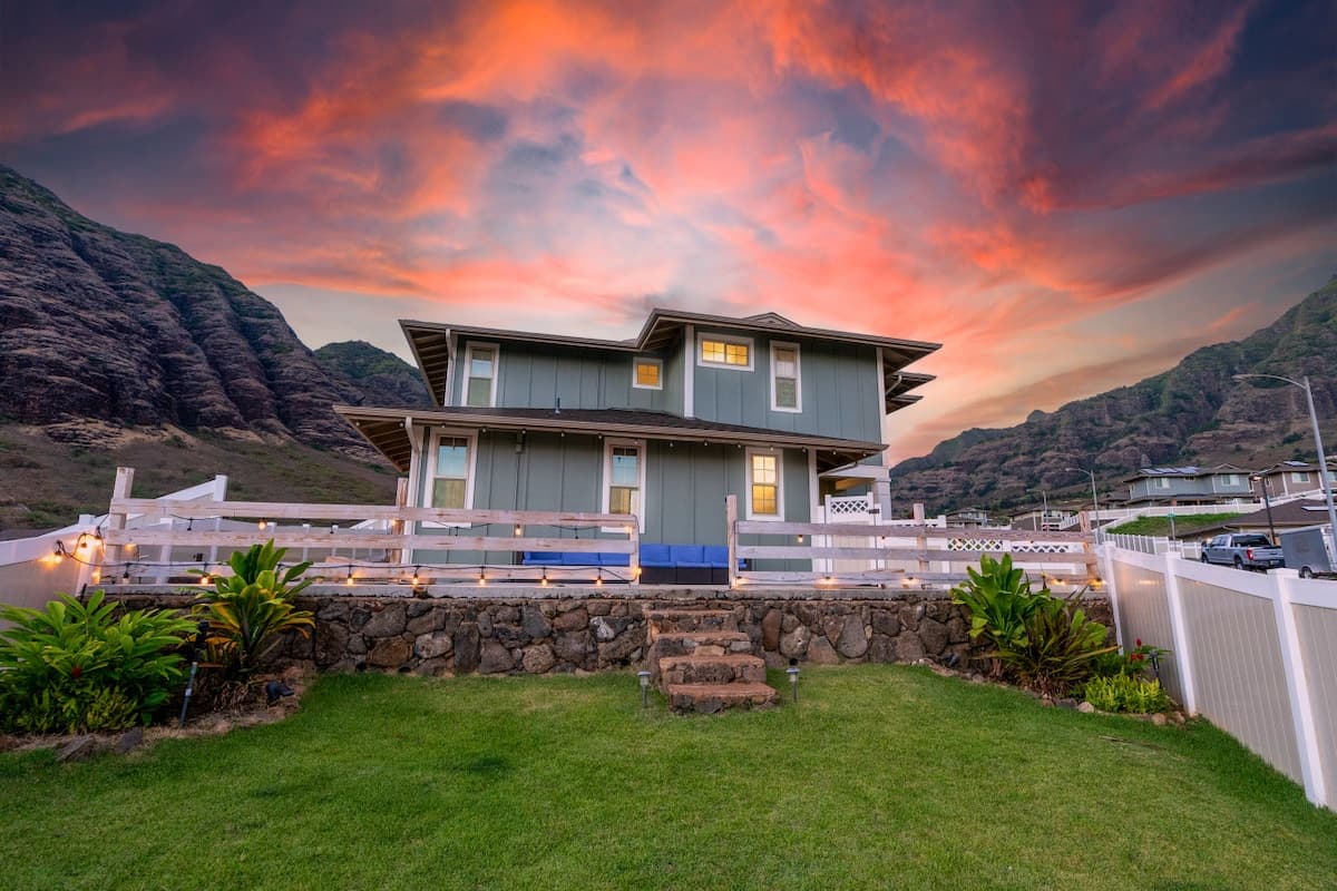 Home in Waianae · ★4.99 · 4 bedrooms · 7 beds · 2.5 private baths - Photo 1