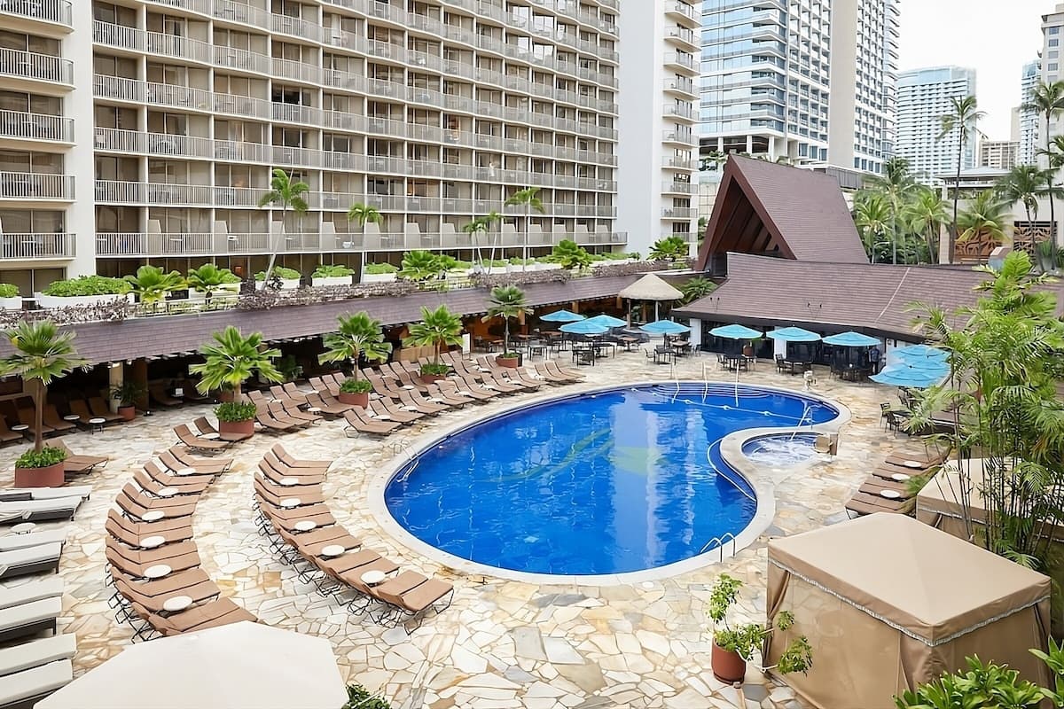Standard 1 King Bed at Reef Waikiki Beach Resort - Photo 1