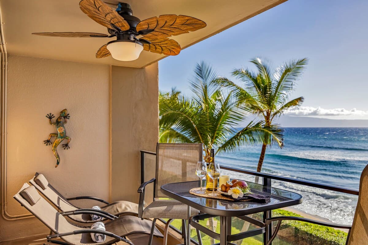 Condo in Lahaina · ★5.0 · 1 bedroom · 2 beds · 2 baths - Photo 3