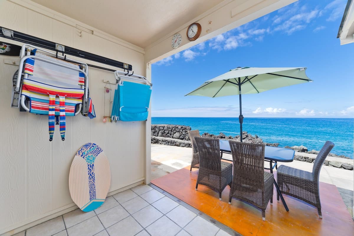 Condo in Kailua-Kona · ★4.75 · 2 bedrooms · 3 beds · 2 private baths - Photo 3
