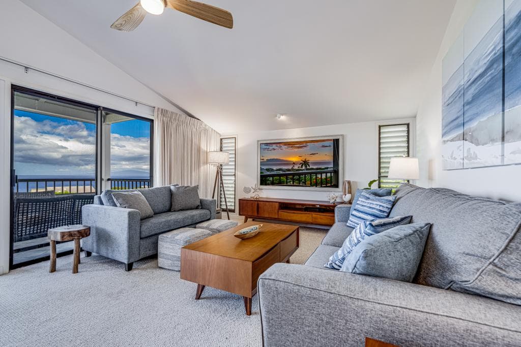 Condo in Kihei · ★4.82 · 2 bedrooms · 3 beds · 2 baths - Photo 2