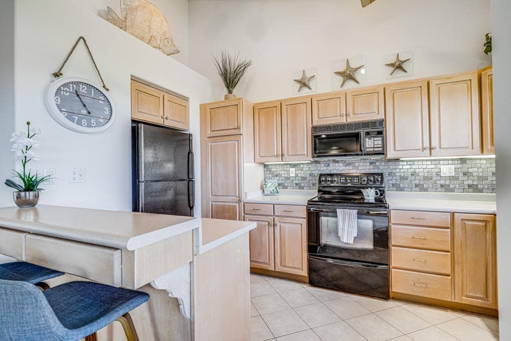 Condo in Kihei · ★4.82 · 2 bedrooms · 3 beds · 2 baths - Photo 3