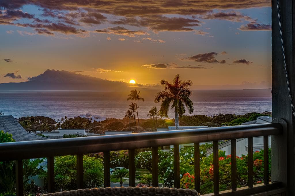 Condo in Kihei · ★4.82 · 2 bedrooms · 3 beds · 2 baths - Photo 5