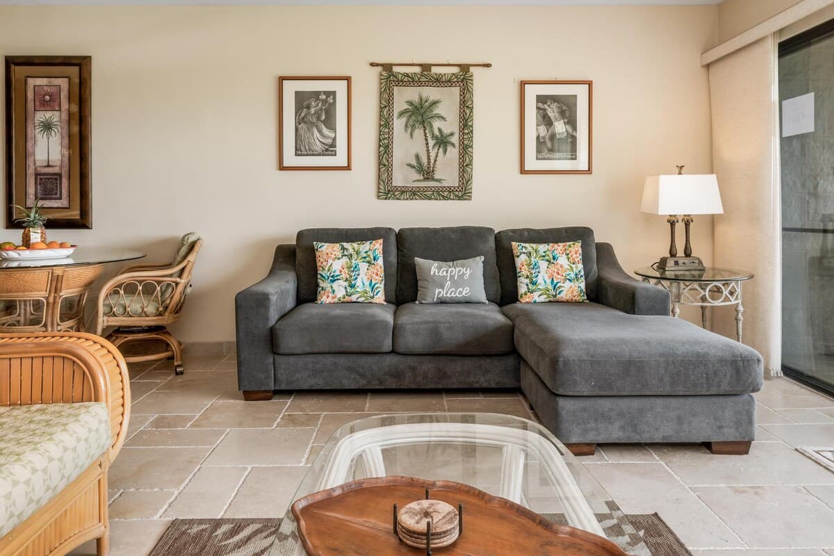 Condo in Kailua-Kona · ★4.71 · 2 bedrooms · 2 beds · 2 shared baths - Photo 3