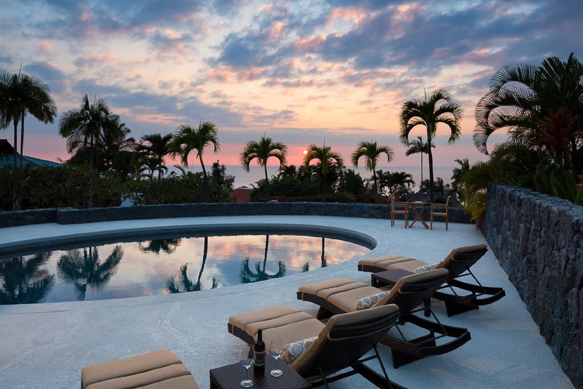 Home in Kailua-Kona · ★4.53 · 5 bedrooms · 7 beds · 3.5 private baths - Photo 2