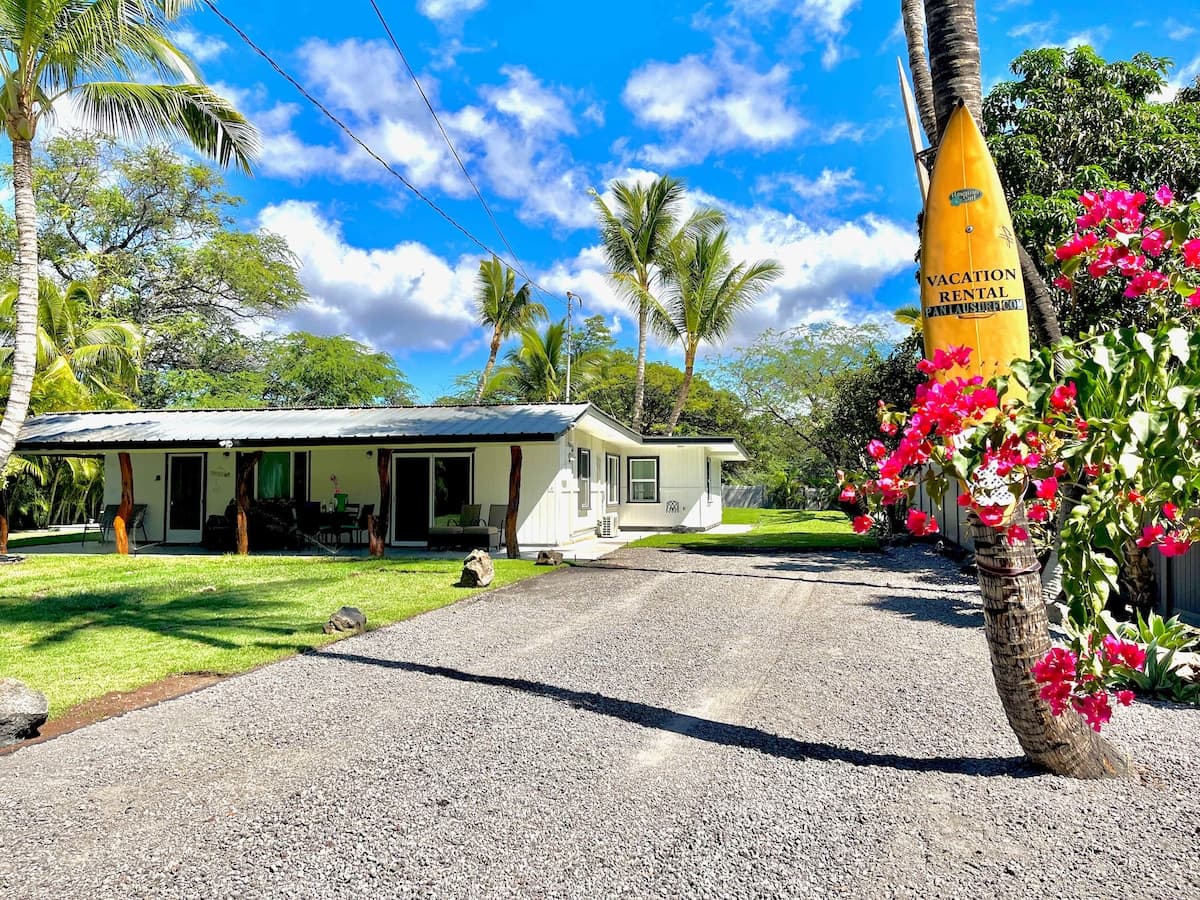 Home in Waimea · ★5.0 · 3 bedrooms · 3 beds · 3 baths - Photo 1