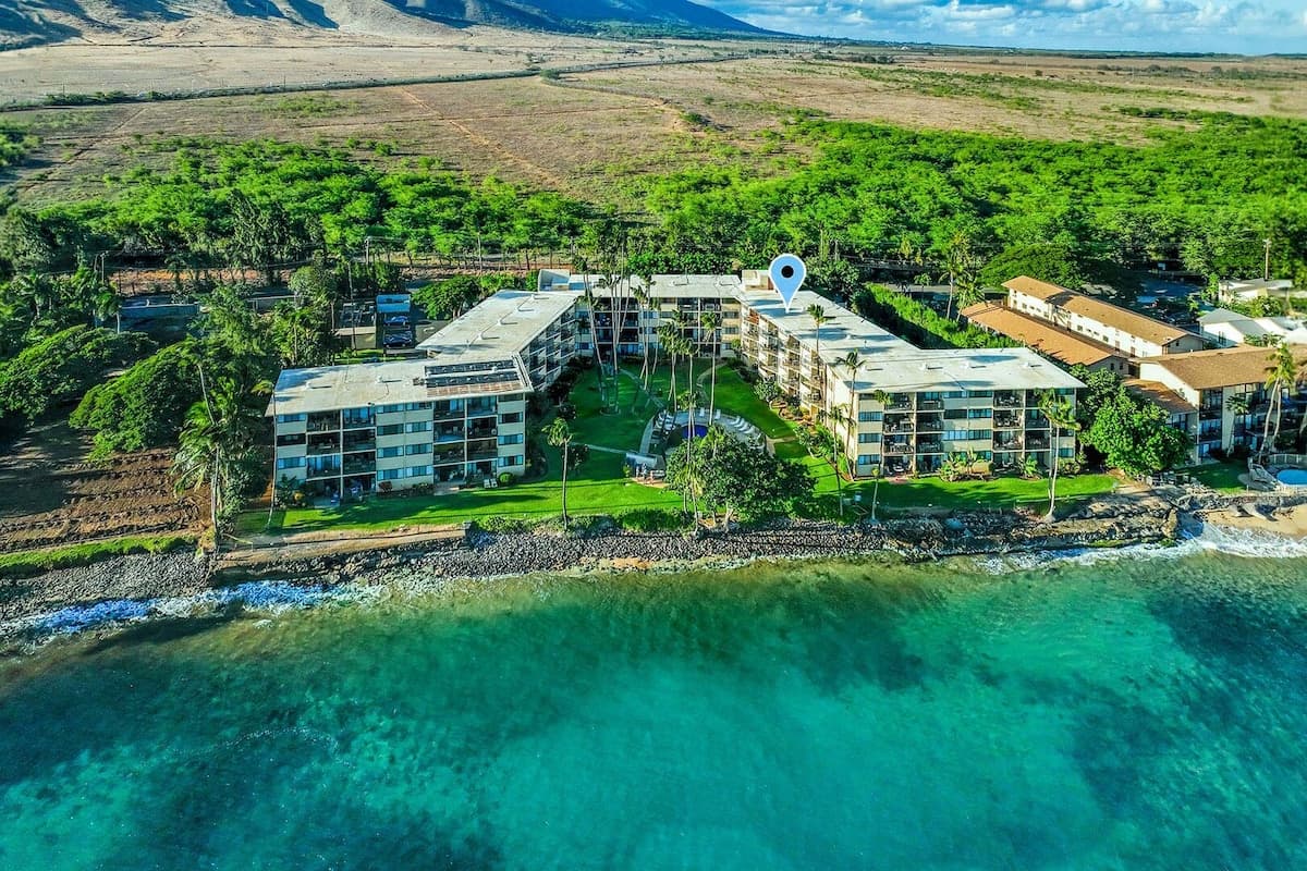 Condo in Wailuku · ★4.88 · 2 bedrooms · 3 beds · 2 baths - Photo 5