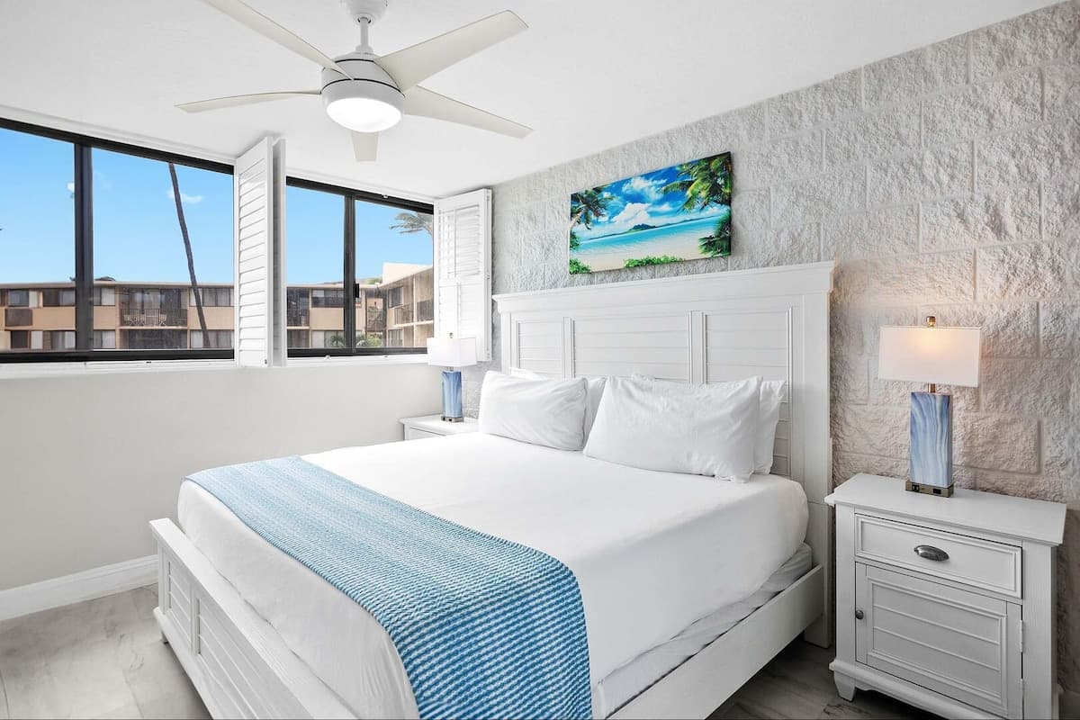Condo in Wailuku · ★4.88 · 2 bedrooms · 3 beds · 2 baths - Photo 4