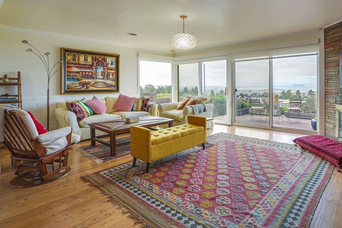 Bay Views & Golden Gate Bridge, Deck + Fireplace - Photo 1