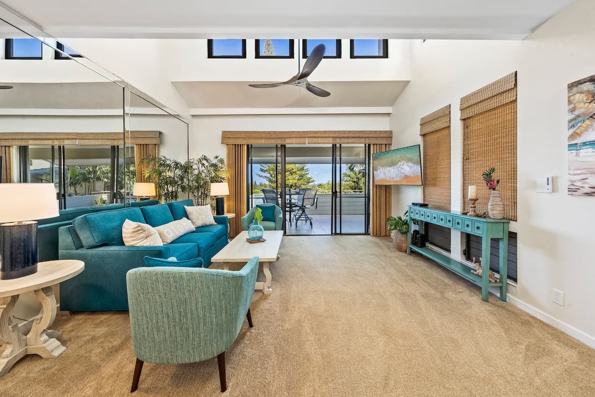 Condo in Lahaina · ★4.83 · 1 bedroom · 2 beds · 2 baths - Photo 3