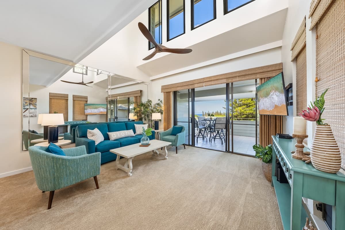 Condo in Lahaina · ★4.83 · 1 bedroom · 2 beds · 2 baths - Photo 2