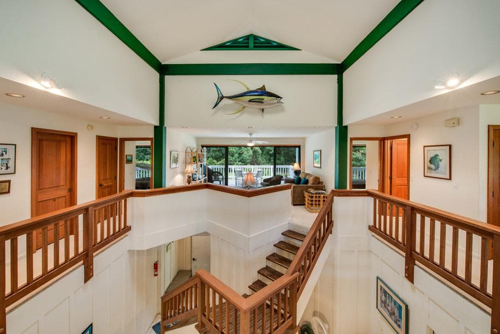 Home in Kilauea · ★4.5 · 3 bedrooms · 4 beds · 3 private baths - Photo 1