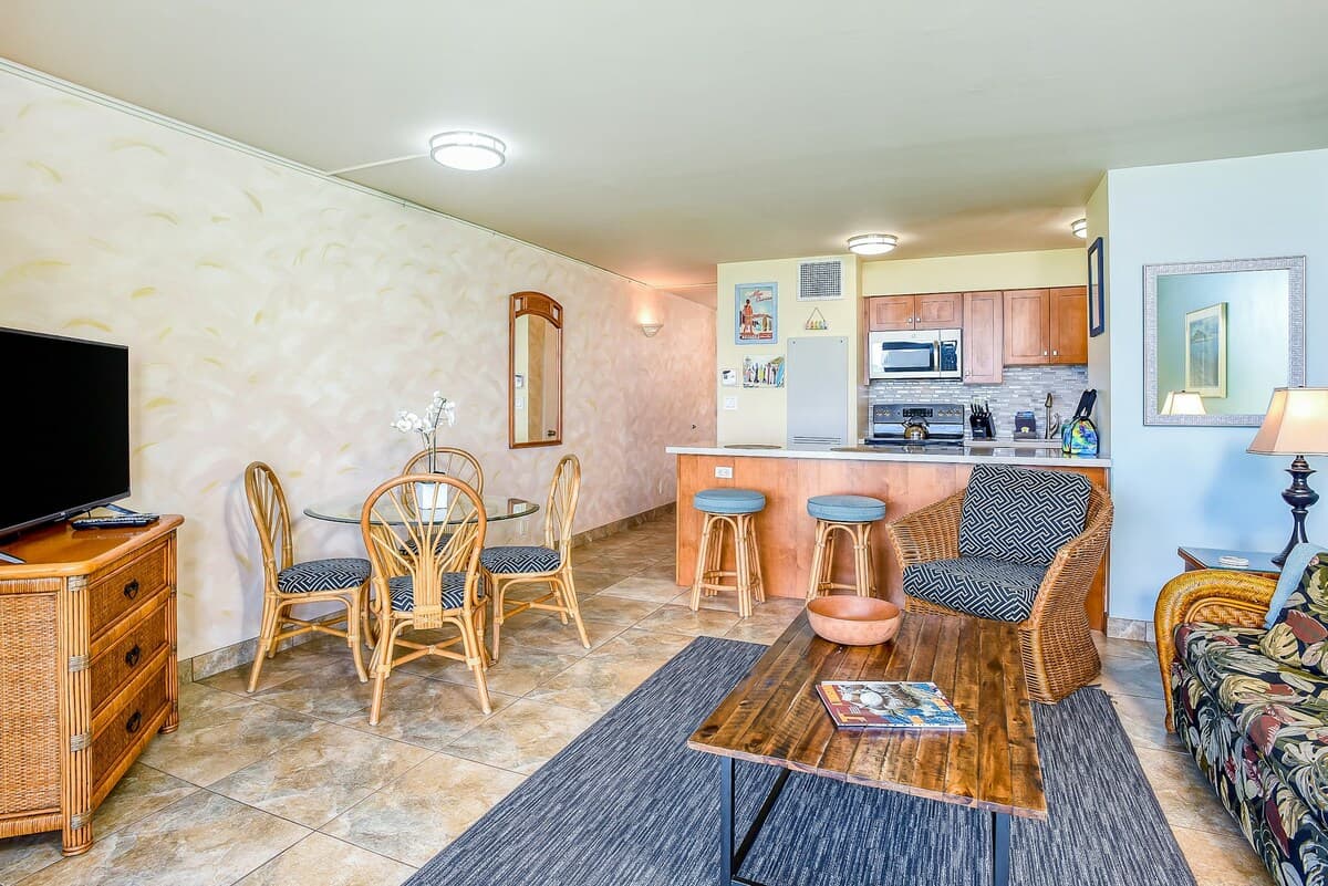 Condo in Kihei · ★5.0 · 1 bedroom · 2 beds · 1 shared bath - Photo 5