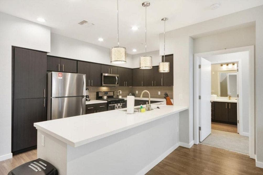 Stylish 2BR Retreat in Dynamic Locale - Photo 4