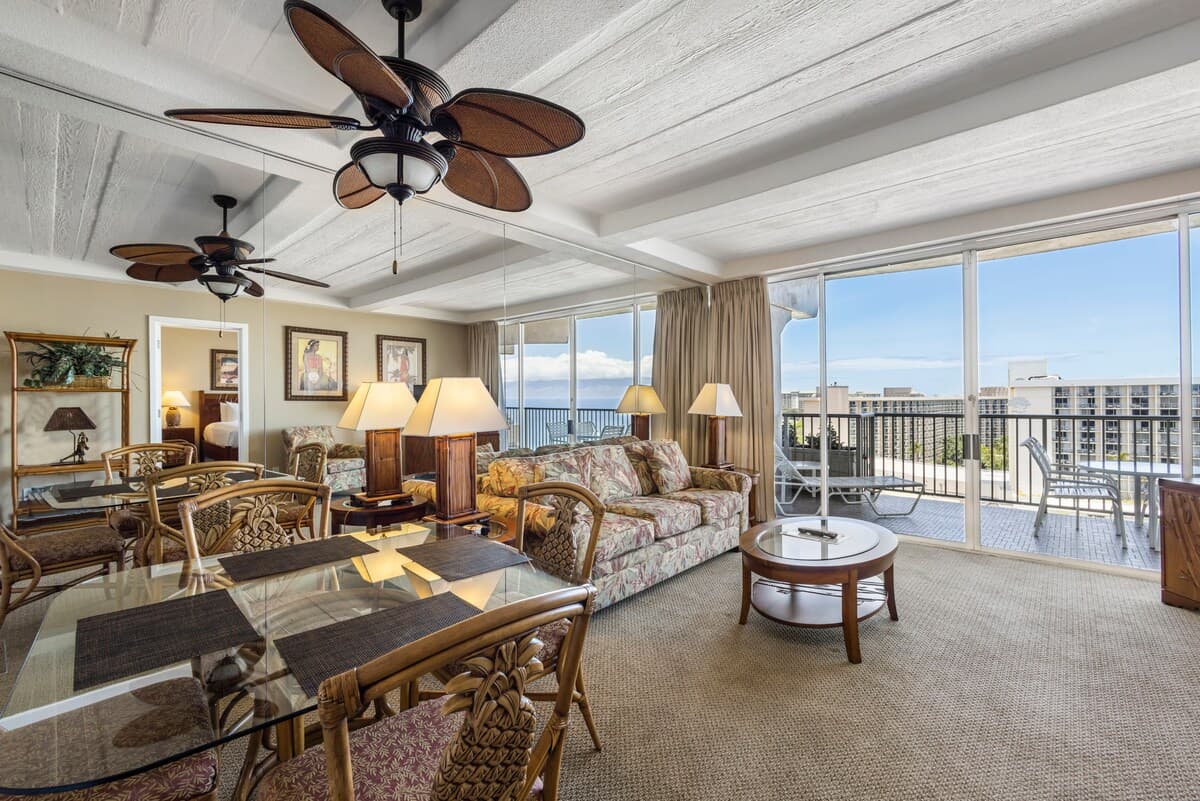 Condo in Lahaina · ★5.0 · 1 bedroom · 1 bed · 2 baths - Photo 3