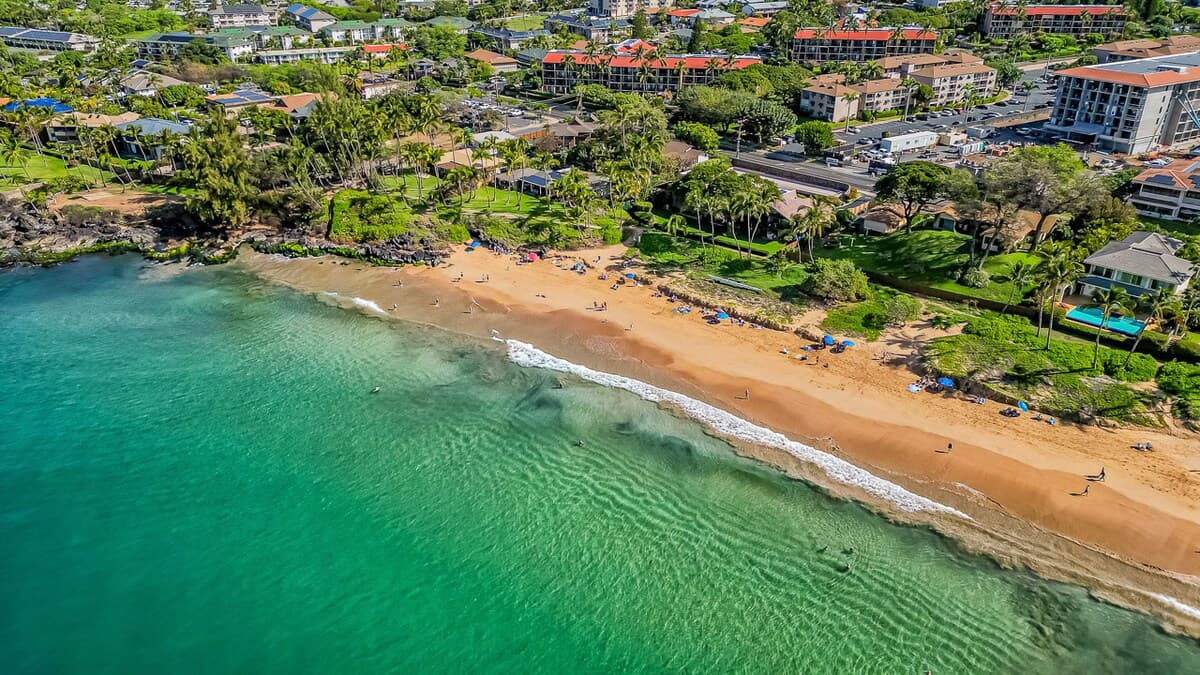 Condo in Kihei · ★4.72 · 2 bedrooms · 2 beds · 2 shared baths - Photo 5