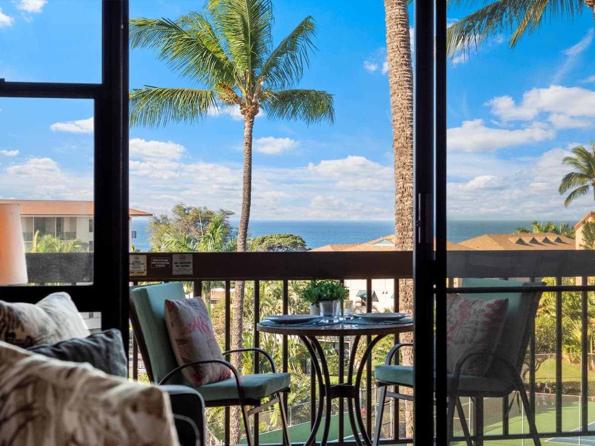 Condo in Kihei · ★4.72 · 2 bedrooms · 2 beds · 2 shared baths - Photo 1