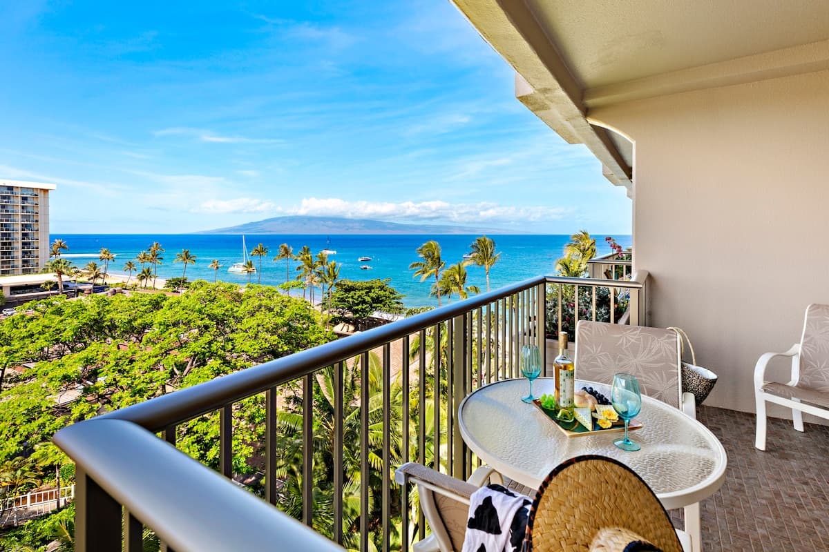 Condo in Lahaina · ★5.0 · Studio · 1 bath - Photo 4