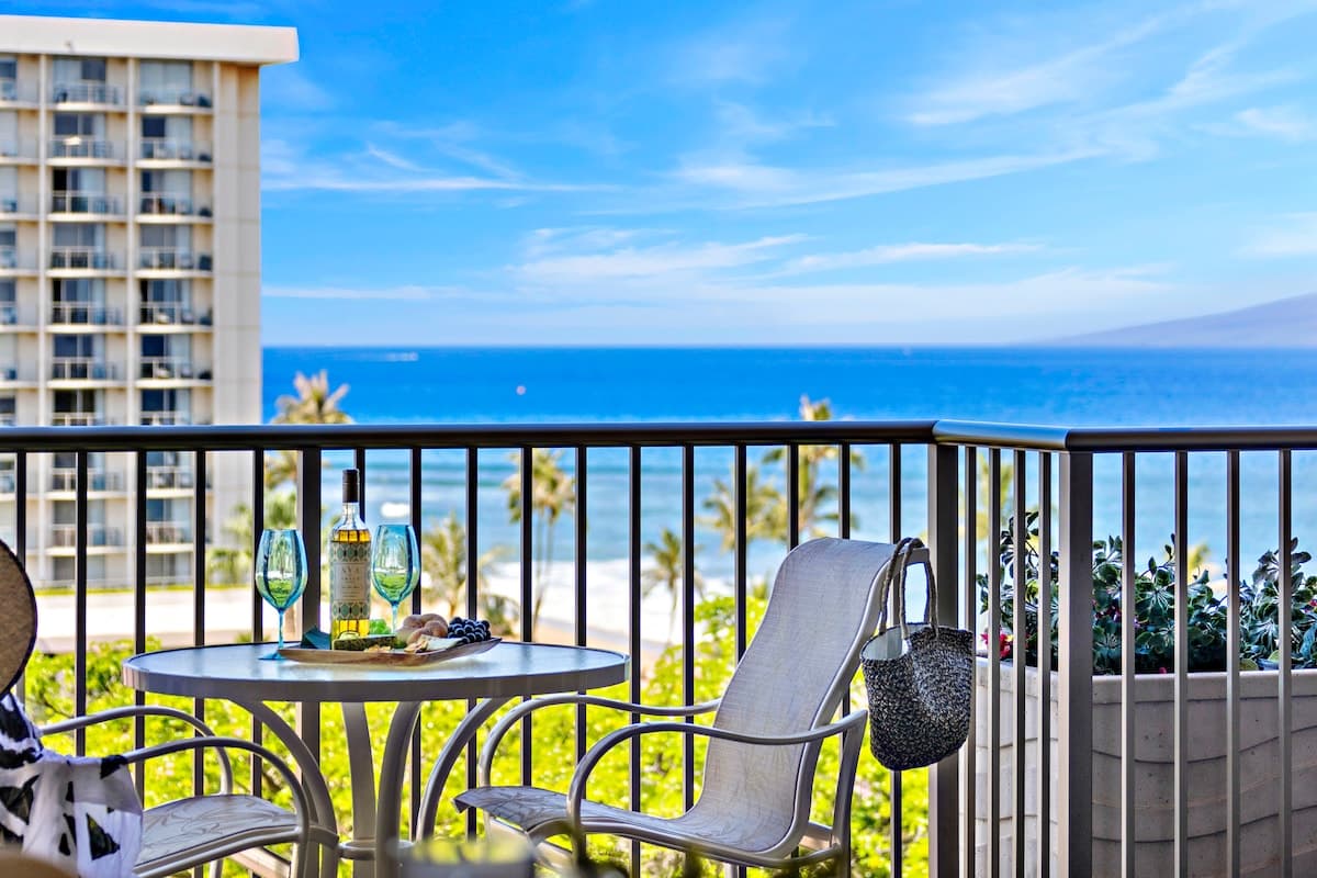 Condo in Lahaina · ★5.0 · Studio · 1 bath - Photo 3