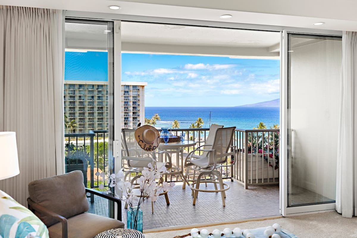 Condo in Lahaina · ★4.83 · Studio · 1 bed · 1 bath - Photo 2