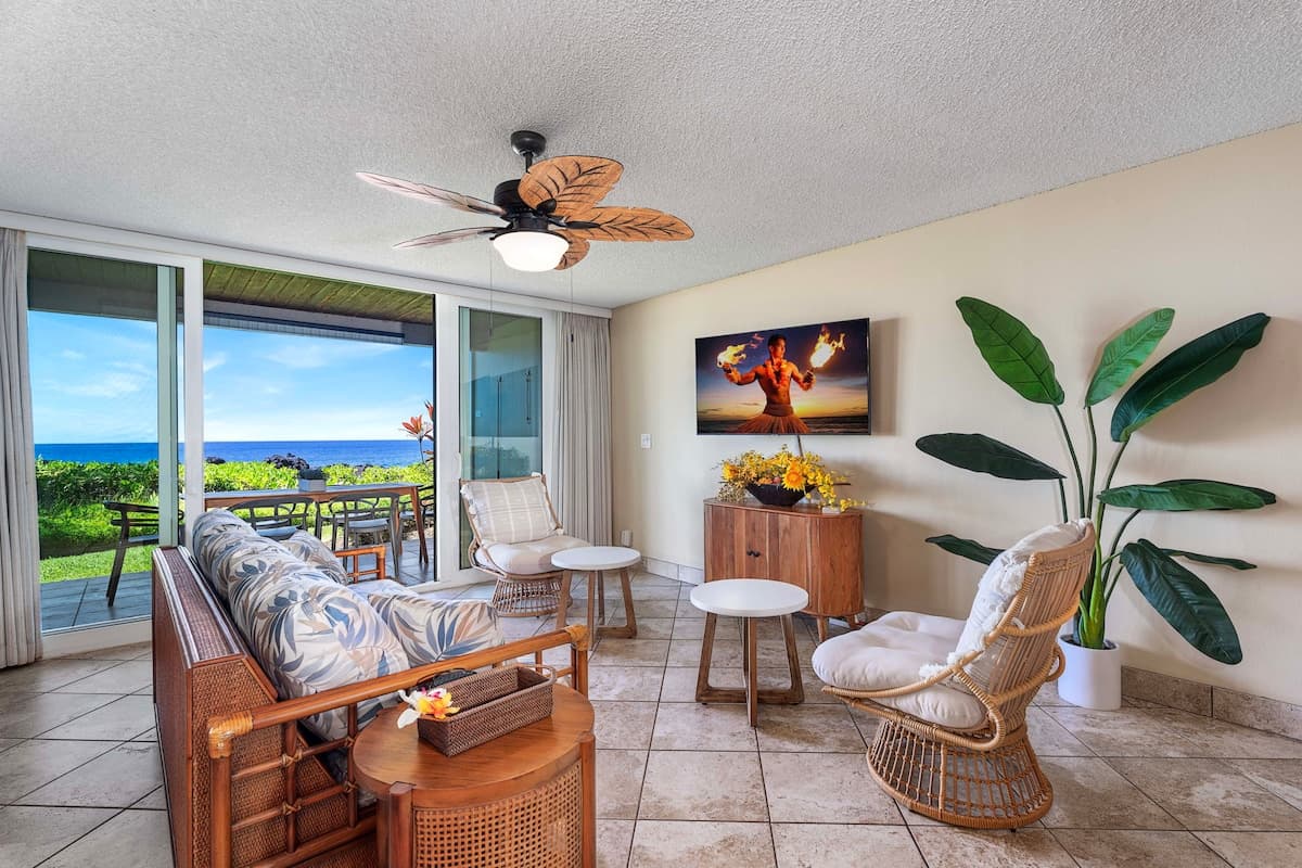 Condo in Kailua-Kona · ★4.92 · 2 bedrooms · 3 beds · 2 baths - Photo 3