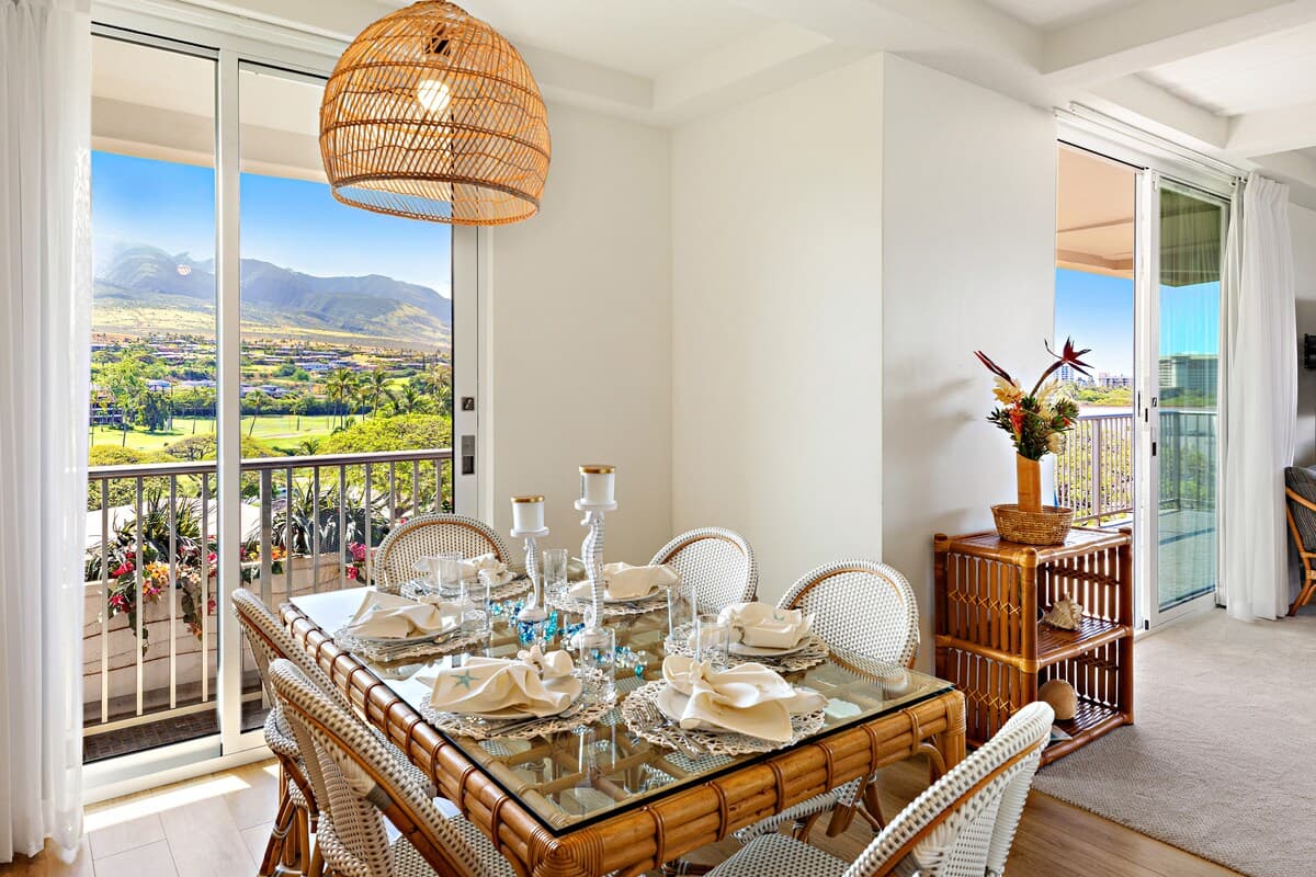 Condo in Lahaina · ★4.0 · 2 bedrooms · 2 beds · 2 baths - Photo 5