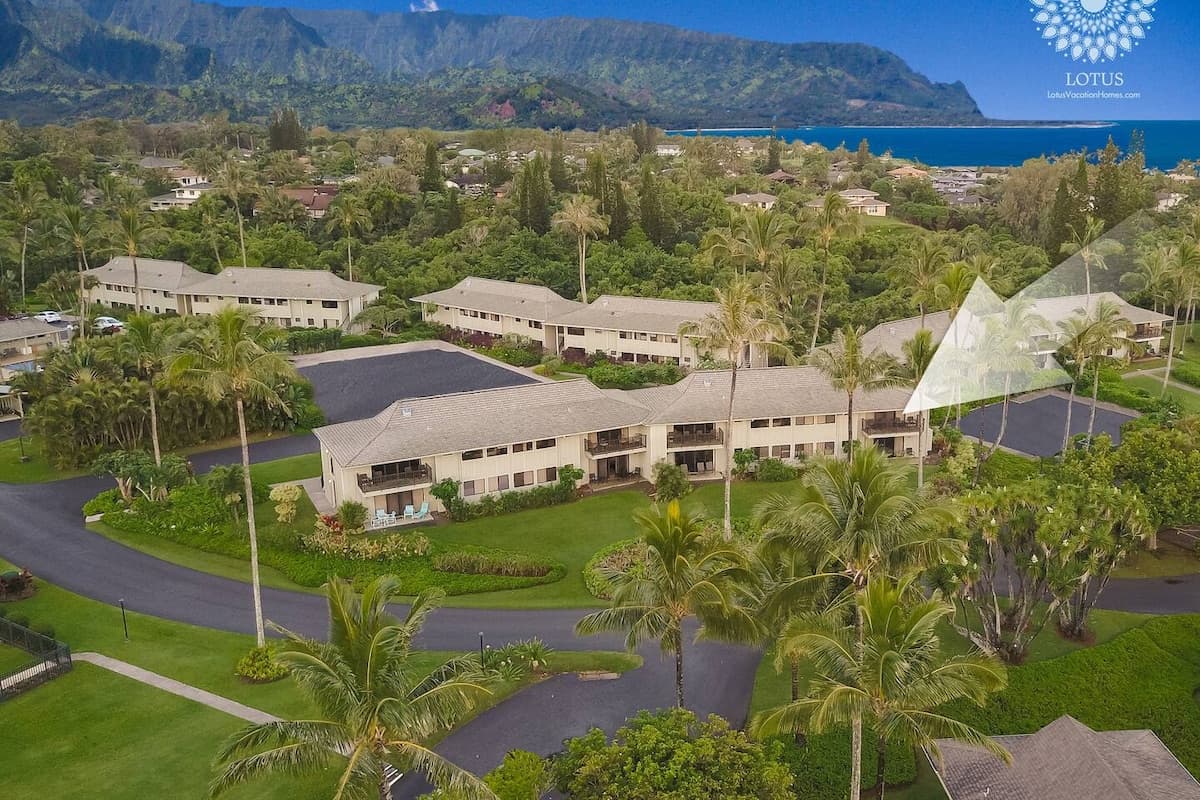 Condo in Princeville · ★4.89 · 2 bedrooms · 2 beds · 2 private baths - Photo 1