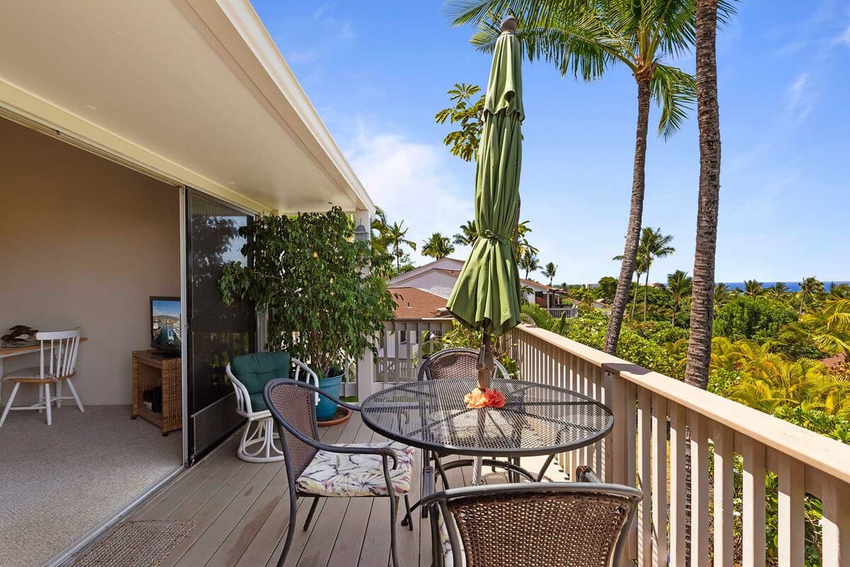 Condo in Kailua-Kona · ★4.6 · 1 bedroom · 1 bed · 1 private bath - Photo 5