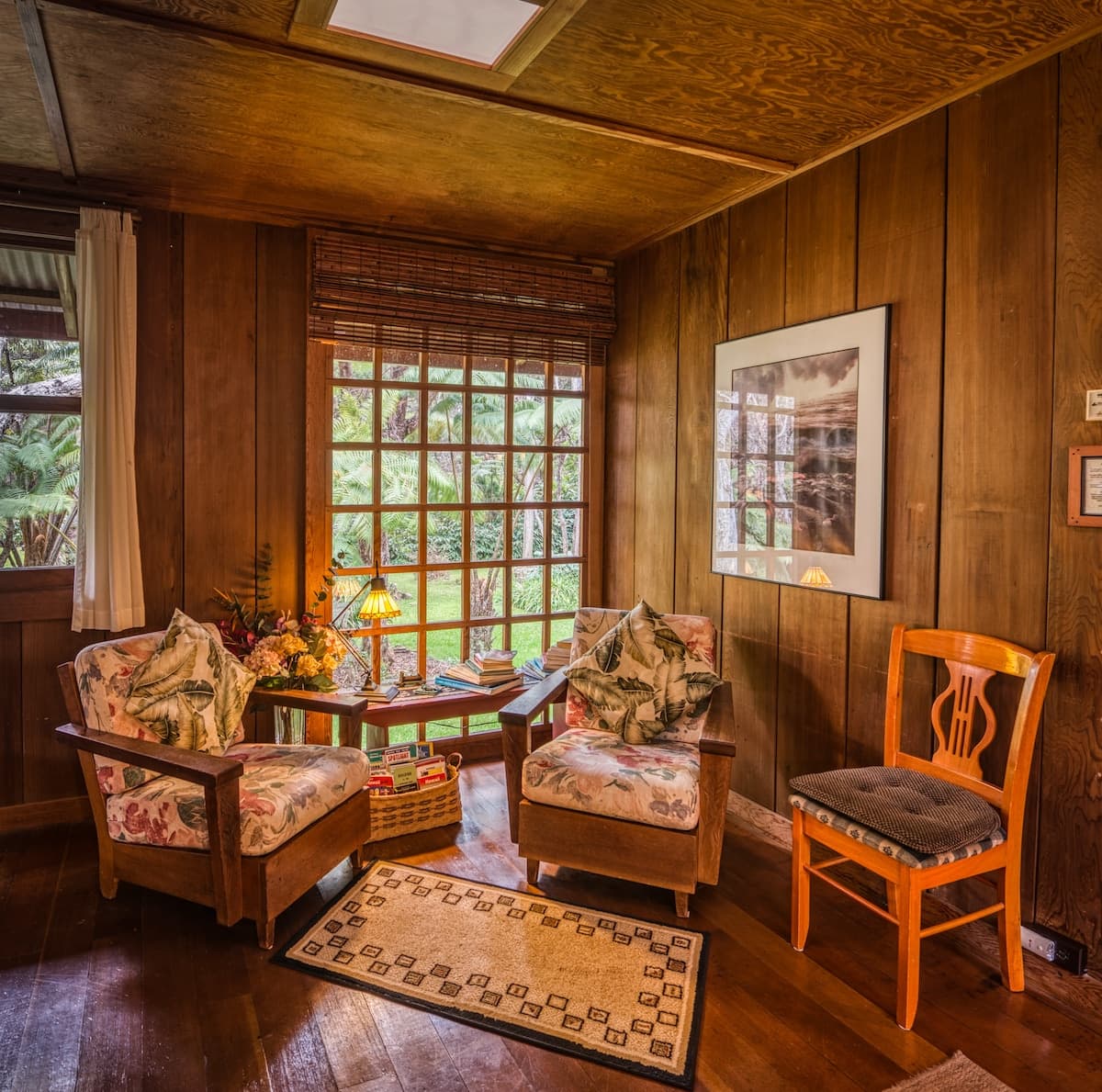 Cabin in Volcano · ★4.99 · 1 bedroom · 3 beds · 1 bath - Photo 2
