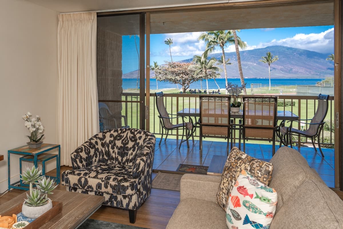 Condo in Kihei · ★4.83 · 2 bedrooms · 4 beds · 2 private baths - Photo 4