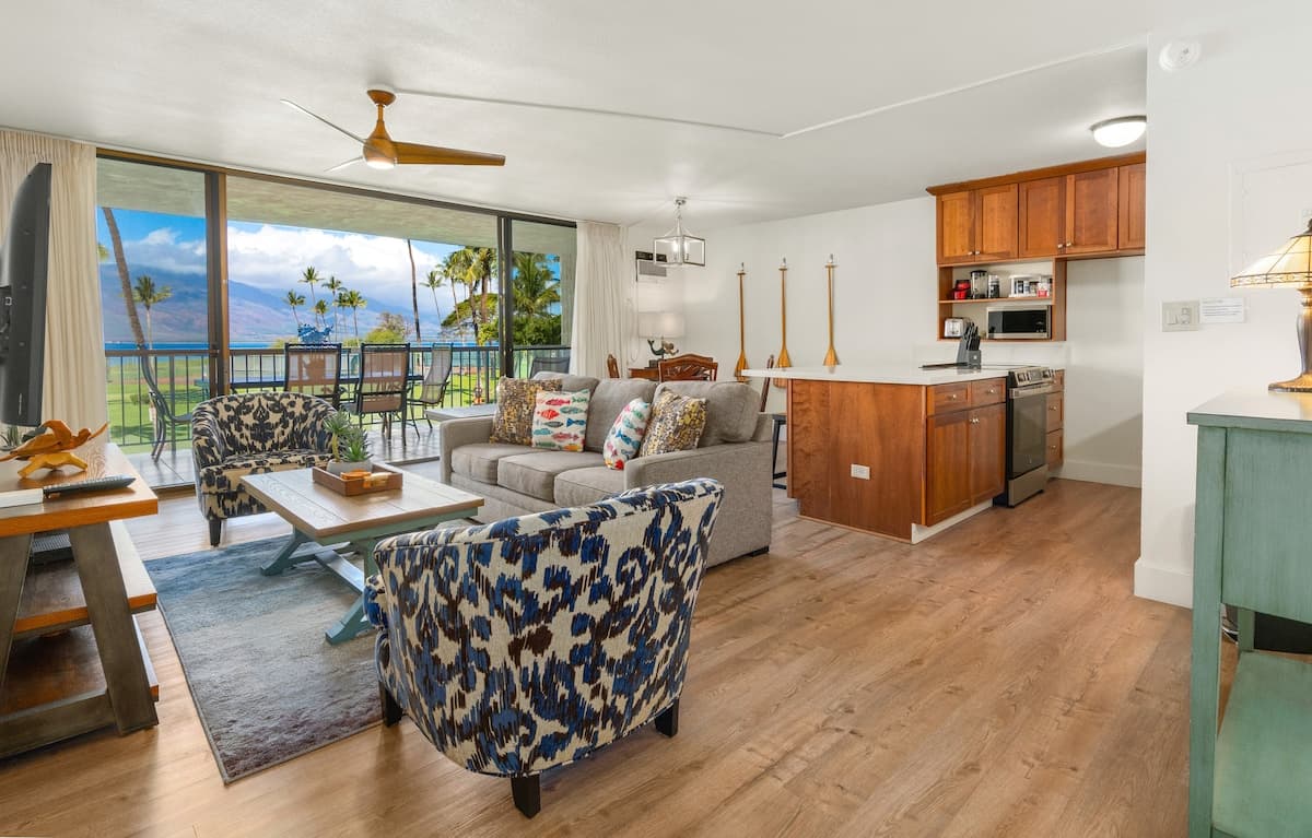 Condo in Kihei · ★4.83 · 2 bedrooms · 4 beds · 2 private baths - Photo 2